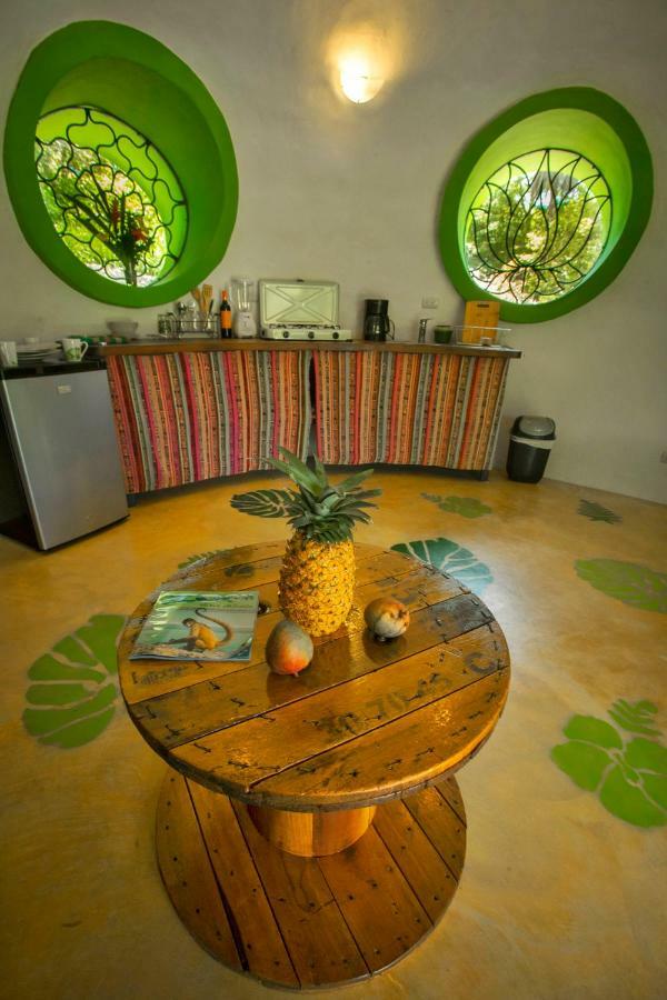 Green Moon Lodge Montezuma Esterno foto